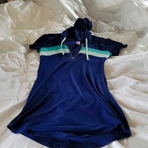 Size small no boundaries with zipper and hoodie sports dress.